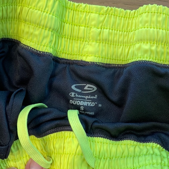 Champion Shorts - Picture 2 of 3